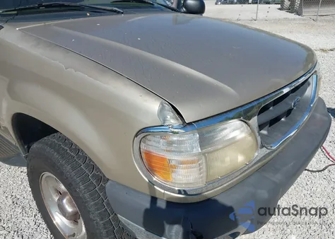 2000 Ford Explorer Xlt из США, поврежденный, VIN 1FMZU83P1YUB60441